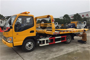 富阳哪里有拖车服务